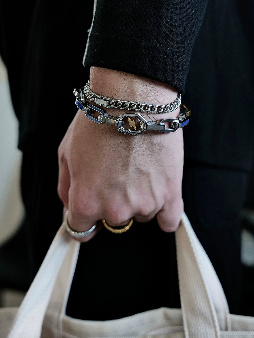 S8 No. 628 Lightning Bracelet