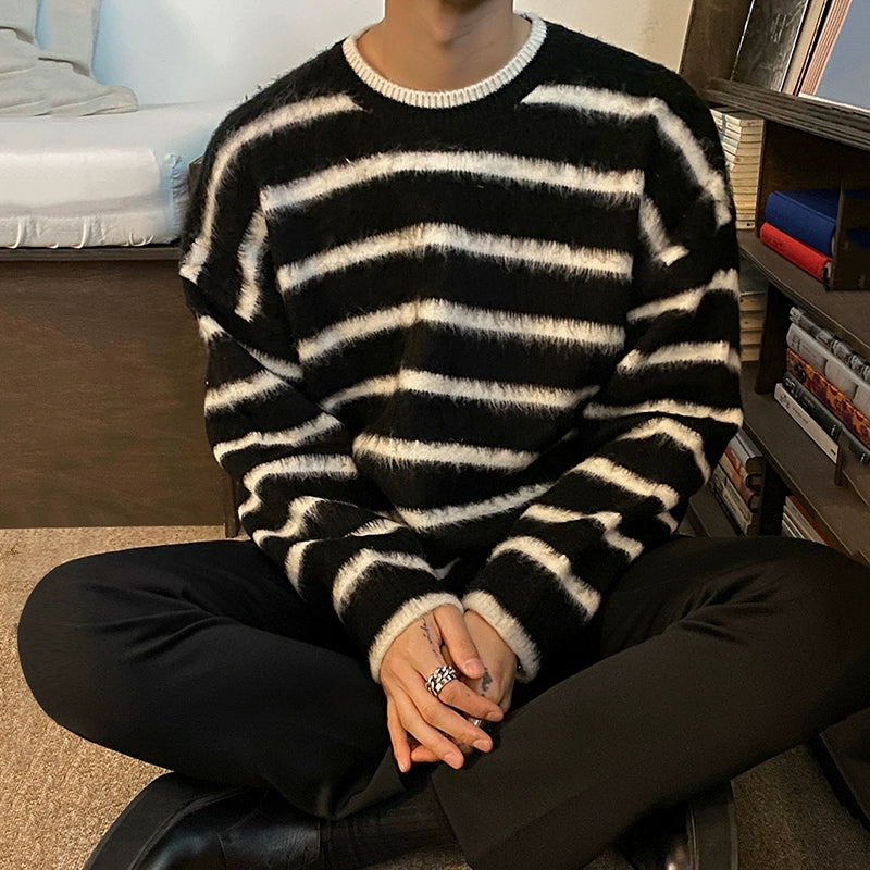 S8 No. 428 Black Striped Sweatshirt