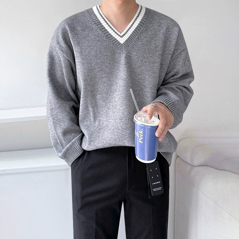 S8 No. 364 V-Neck Knit Sweater