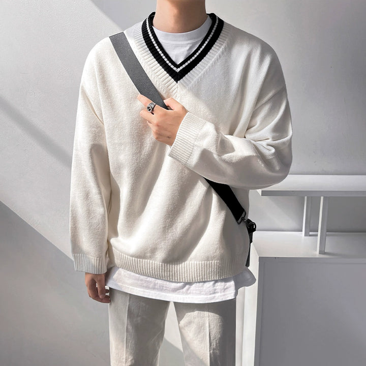 S8 No. 364 V-Neck Knit Sweater