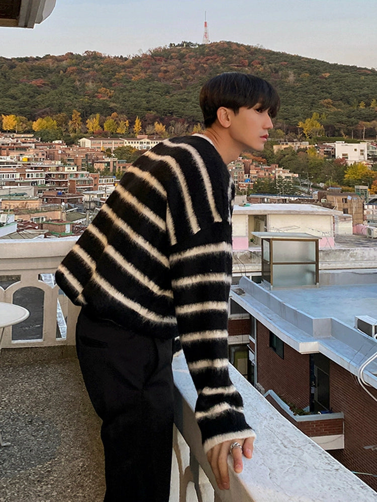 S8 No. 428 Black Striped Sweatshirt