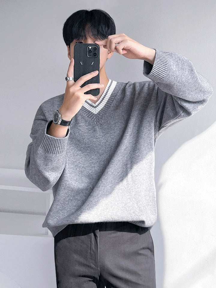 S8 No. 364 V-Neck Knit Sweater