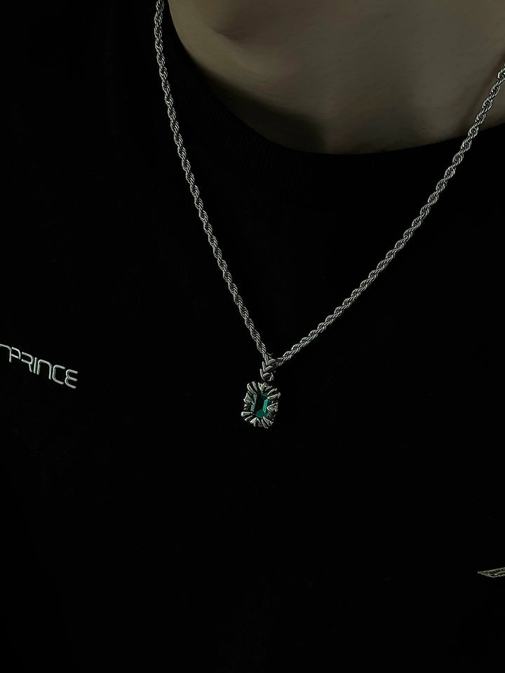 S8 No. 328 Chain Necklace With Green Pendant