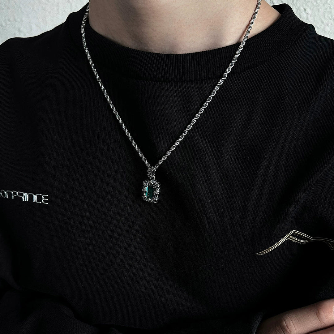 S8 No. 328 Chain Necklace With Green Pendant